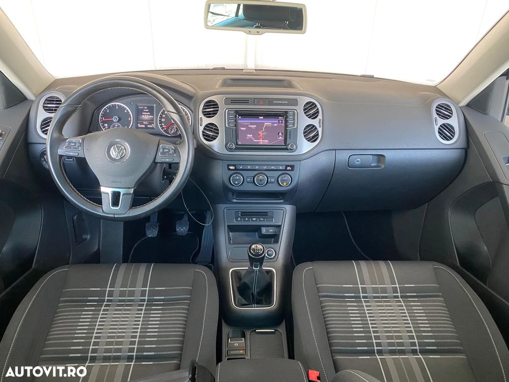 Volkswagen Tiguan - 6