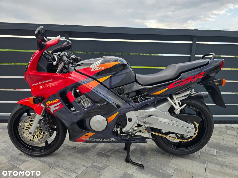 Honda CBR - 3
