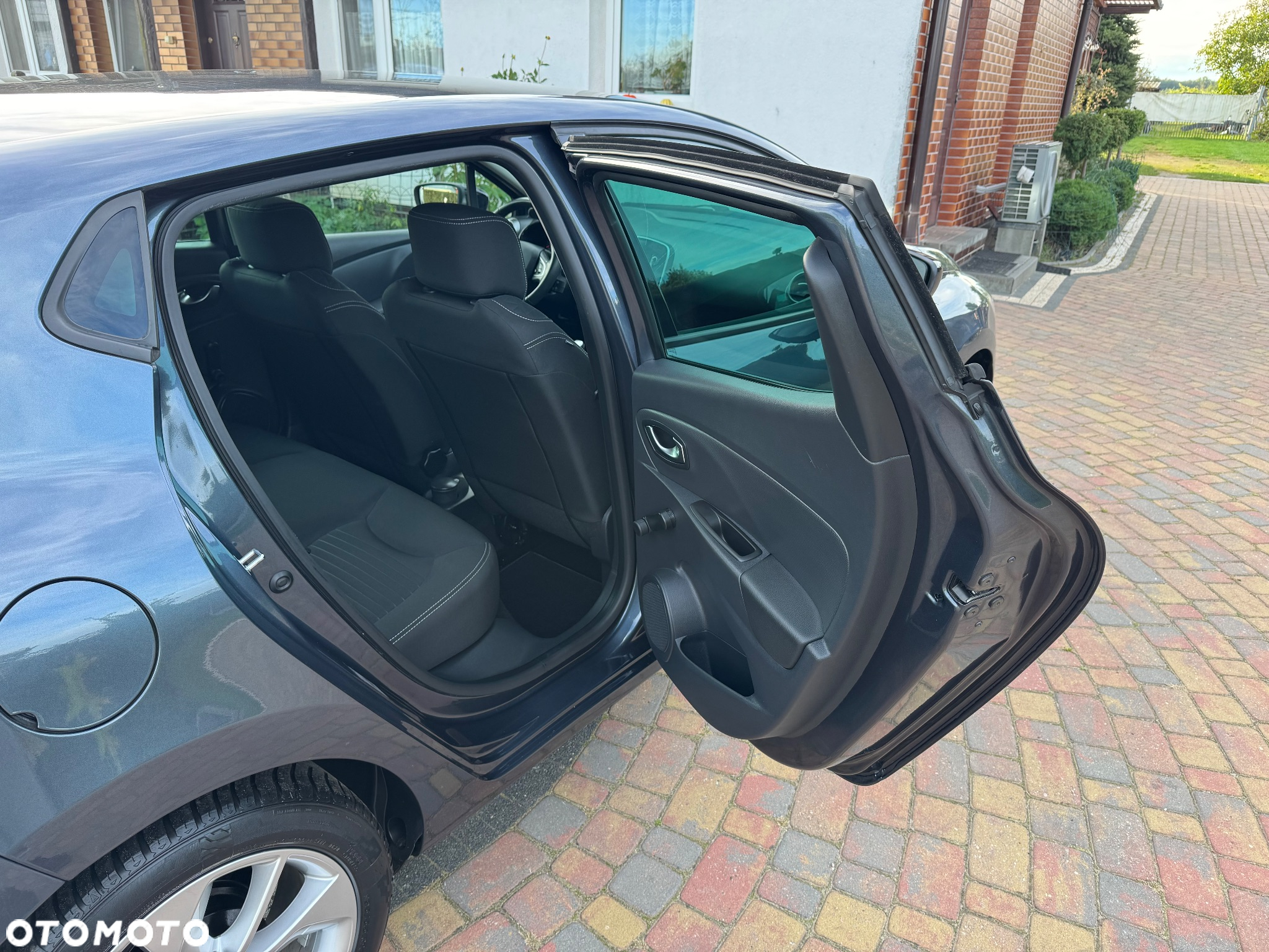 Renault Clio - 26