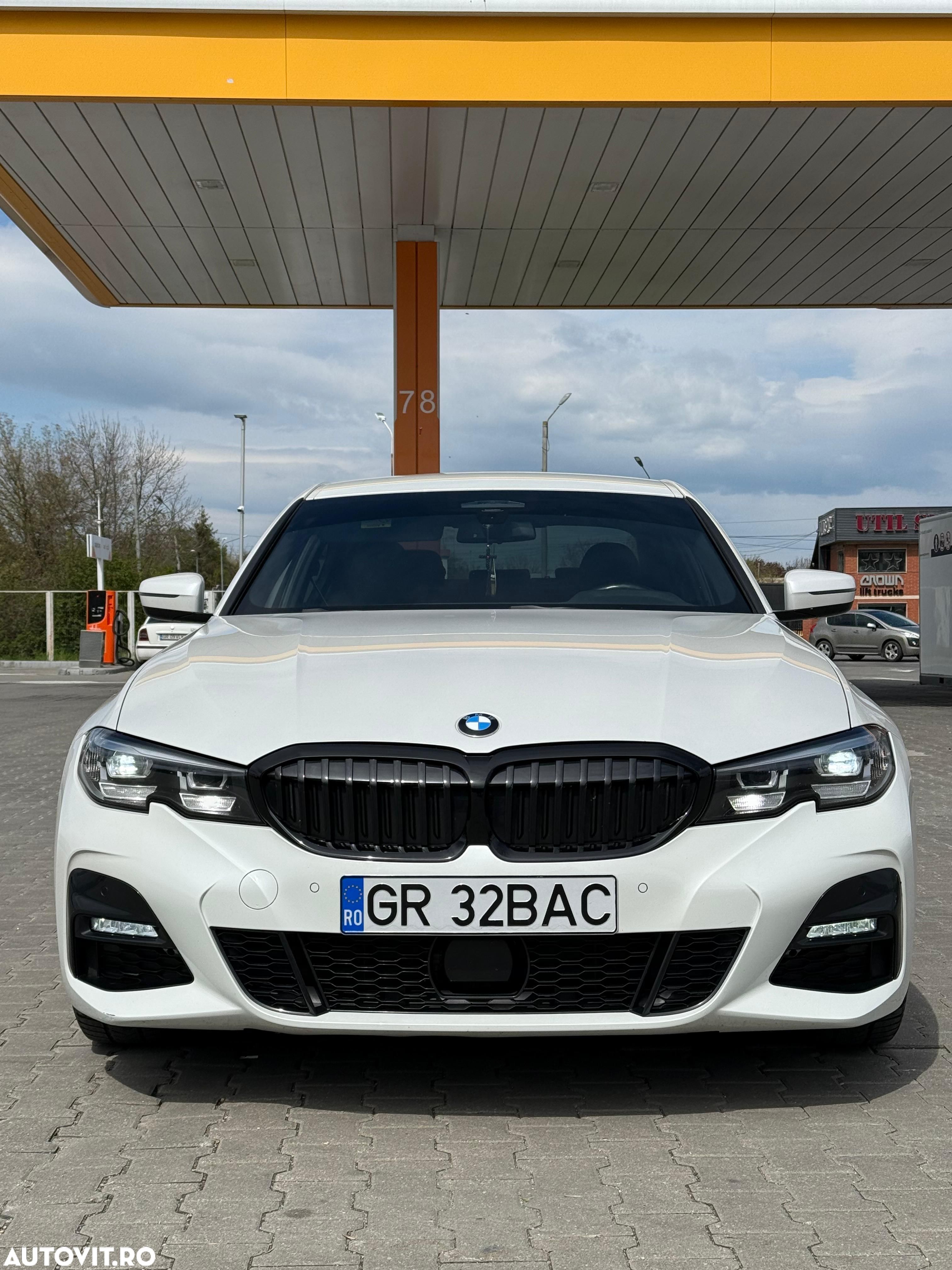 BMW Seria 3 320d xDrive AT MHEV - 1