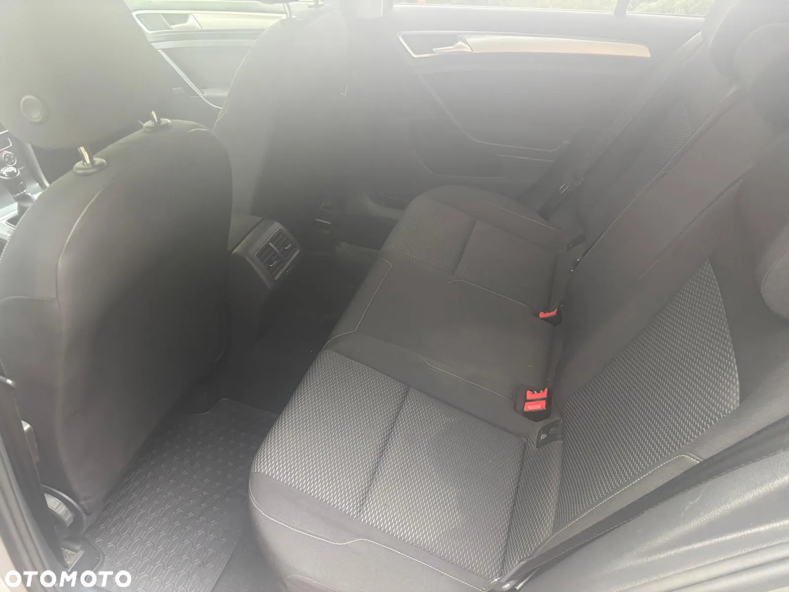 Volkswagen Golf - 13
