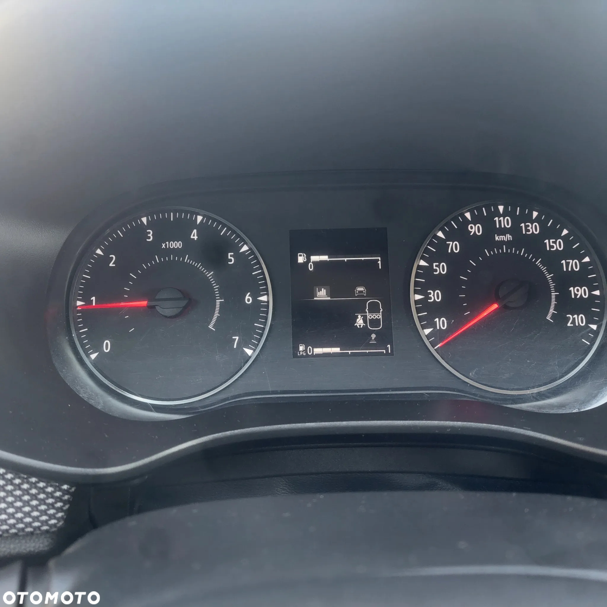 Dacia Jogger 1.0 TCe Comfort 7os - 27