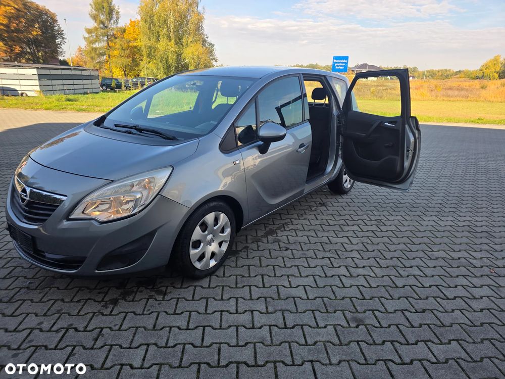 Opel Meriva 2013 photo 2