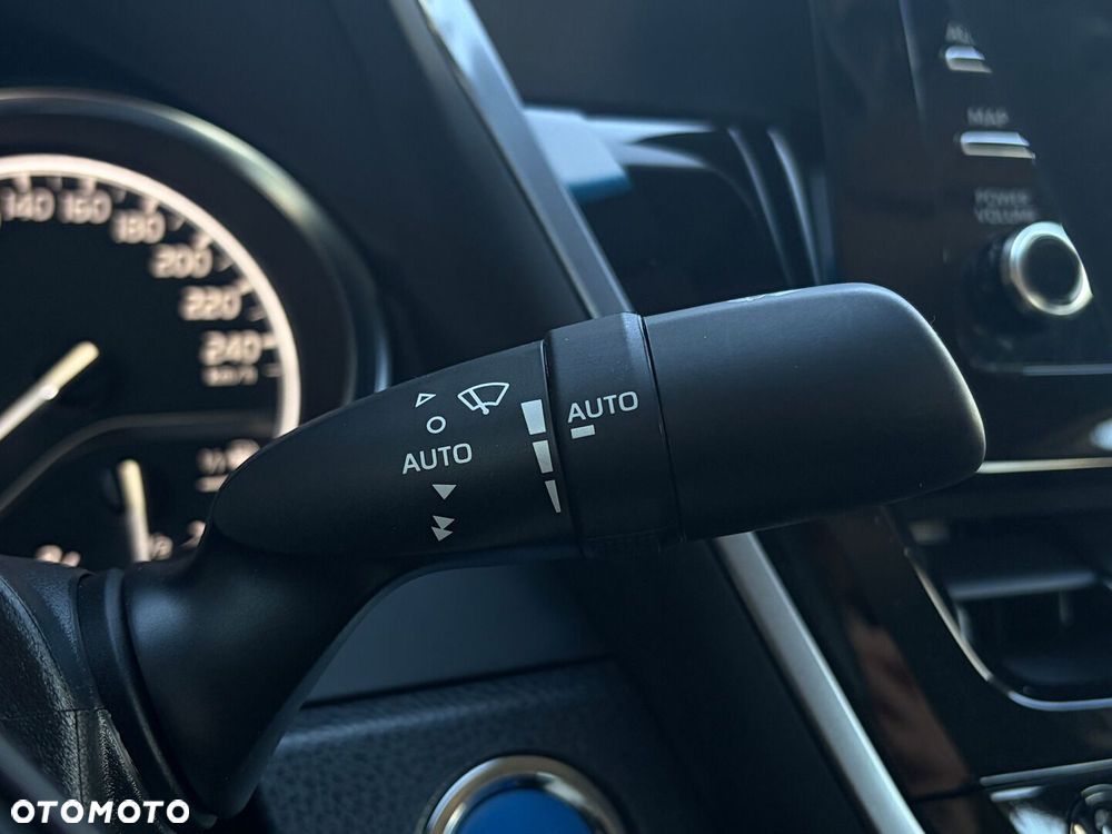 Toyota Camry 2.5 Hybrid Comfort CVT - 28