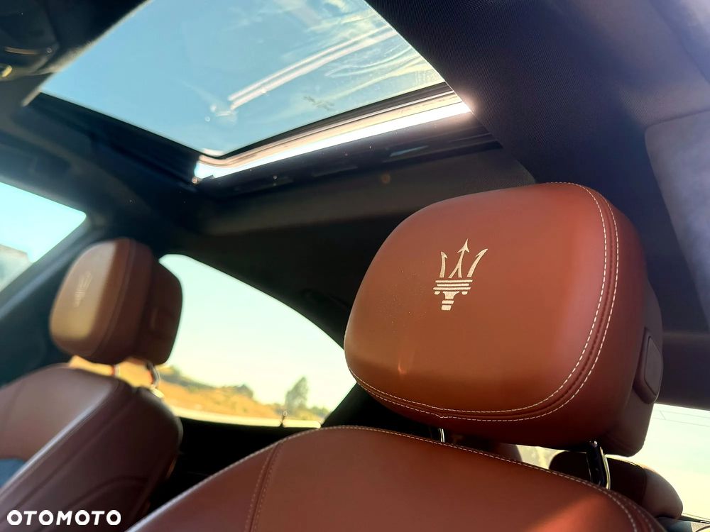 Maserati Ghibli S GranLusso - 9