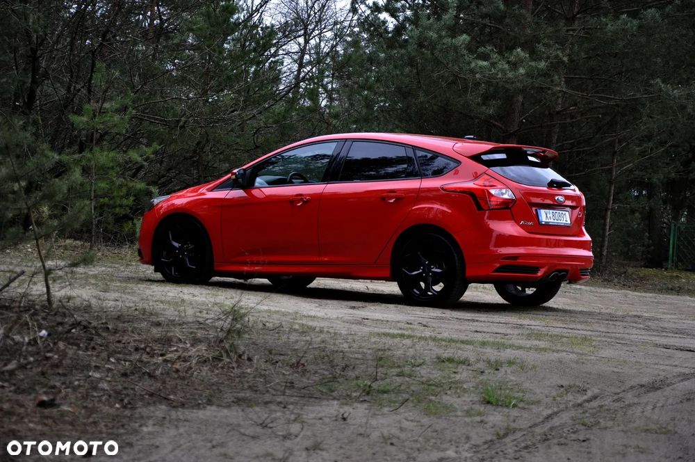 Ford Focus 2.0 EcoBoost ST mit Leder-Sport-Paket - 12