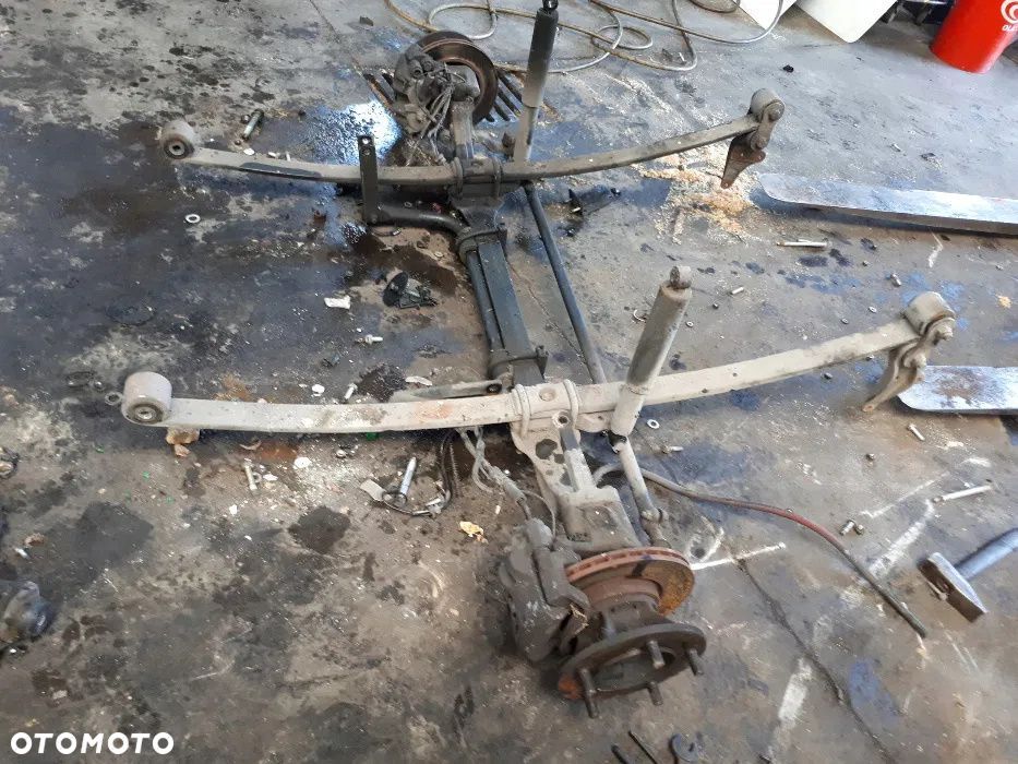 Renault Mascott 04-10r. Belka przedniego zawieszenia PRZÓD ! belka !! - 1