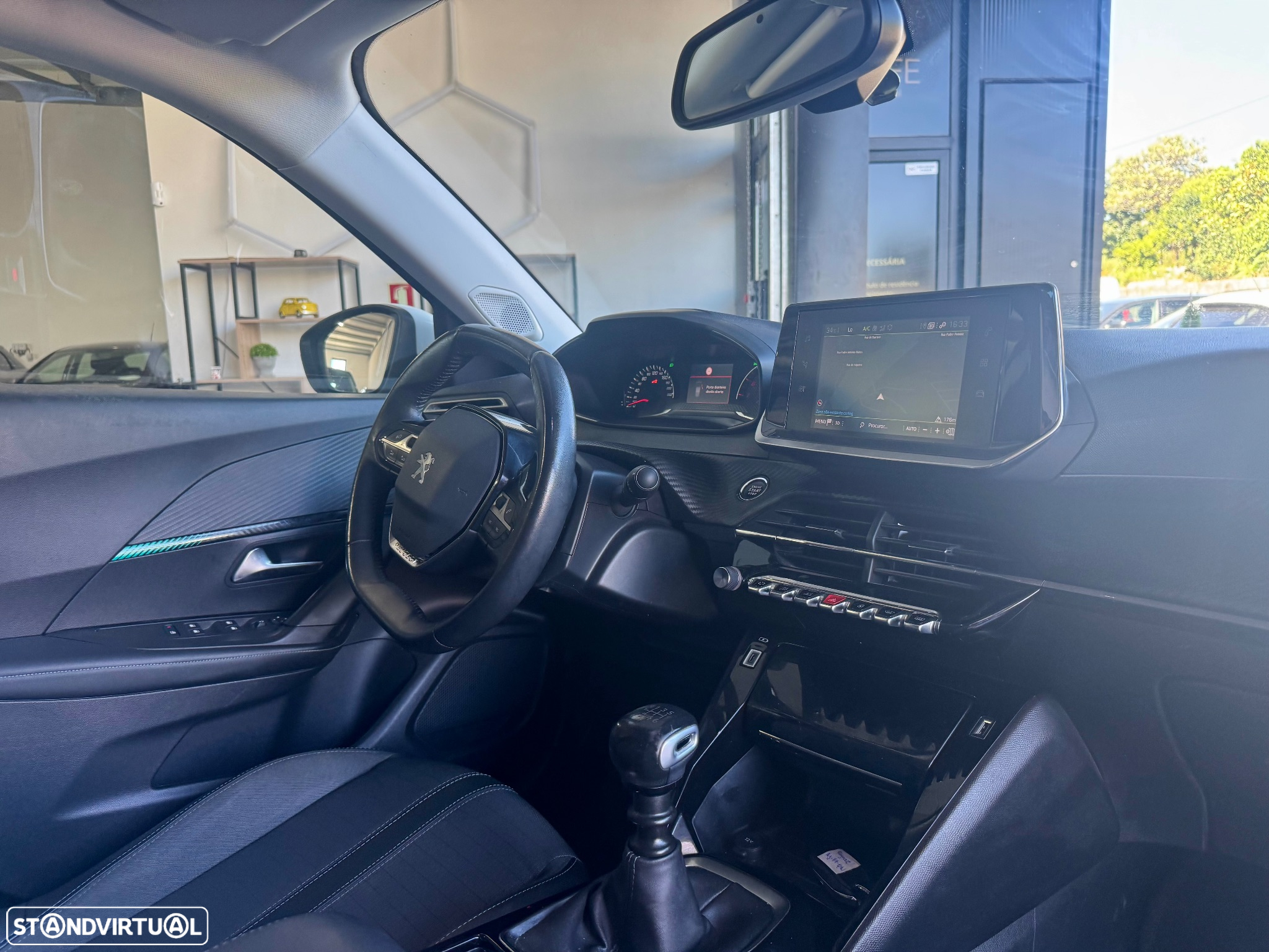 Peugeot 2008 1.2 PureTech Allure Pack - 9