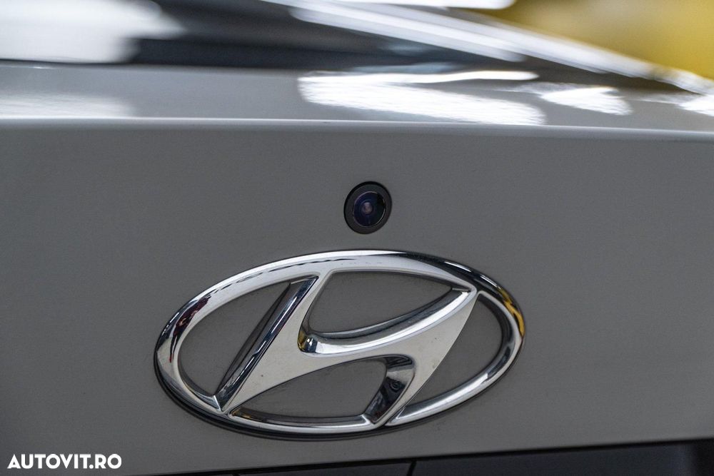 Hyundai Elantra 1.6 l 123 CP 6MT Highway - 29