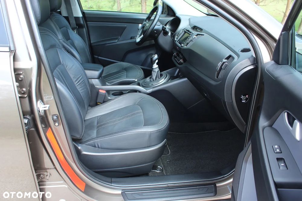 Kia Sportage 1.7 CRDI 2WD Spirit - 25