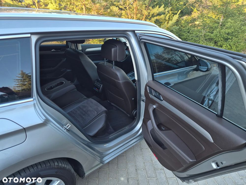 Volkswagen Passat 1.8 TSI (BlueMotion Technology) DSG Highline - 26