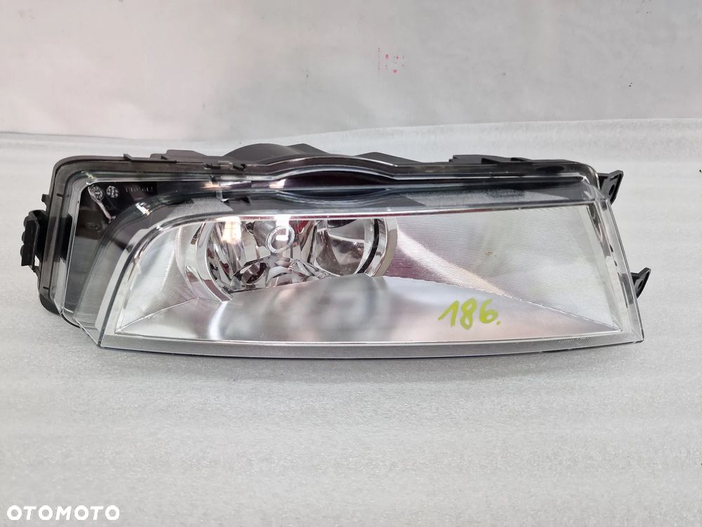 SKODA OCTAVIA 3 III 5E0 12- LEWY HALOGEN , NR 5E0941699D , NR AUKCJI H186 - 1