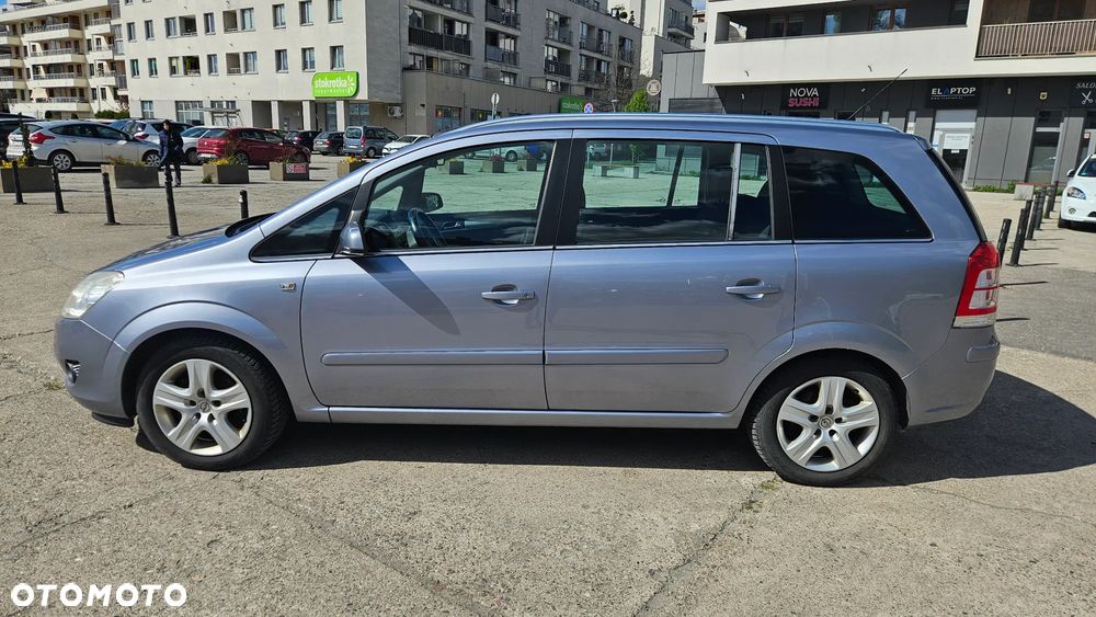 Opel Zafira 1.6 Enjoy - 12