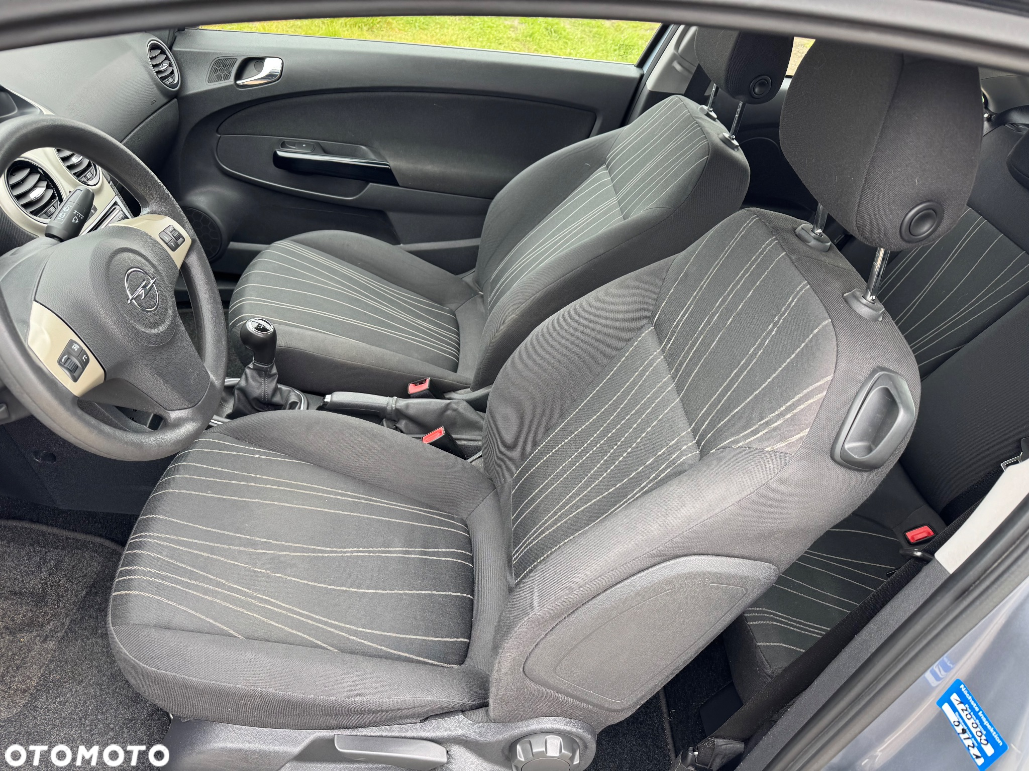Opel Corsa 1.2 16V Cosmo - 16