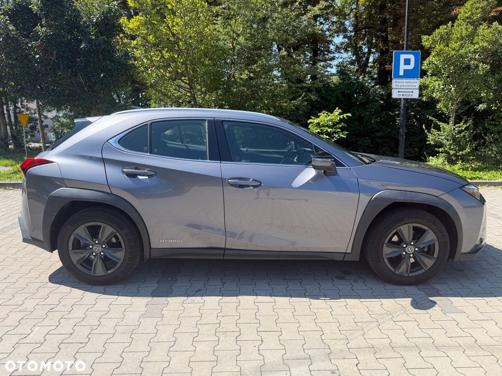 Lexus UX 250h GPF Business Edition AWD - 4