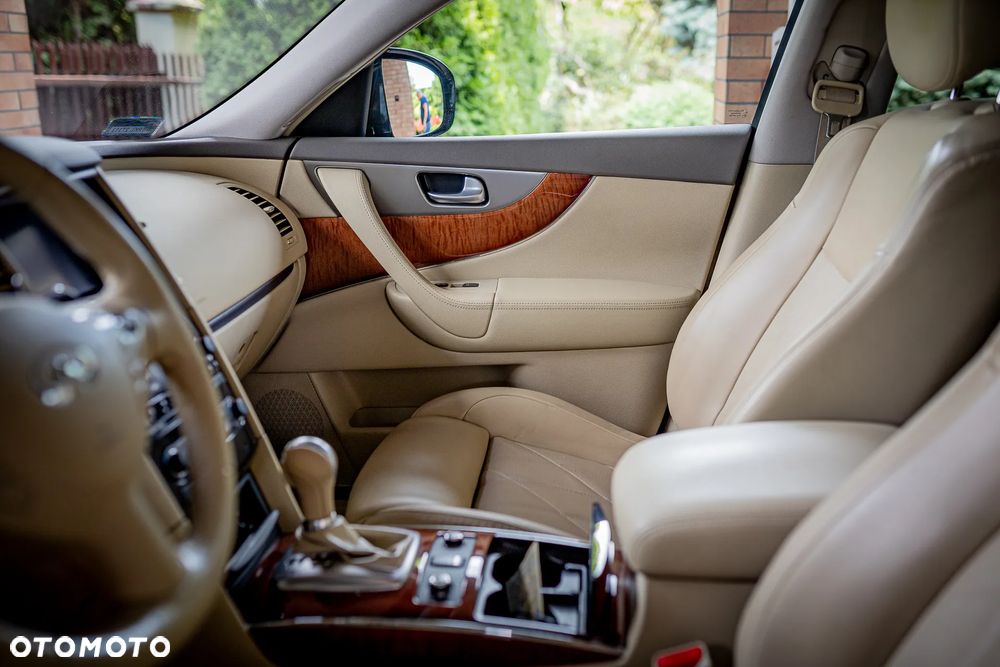 Infiniti QX70 3.0d S - 9