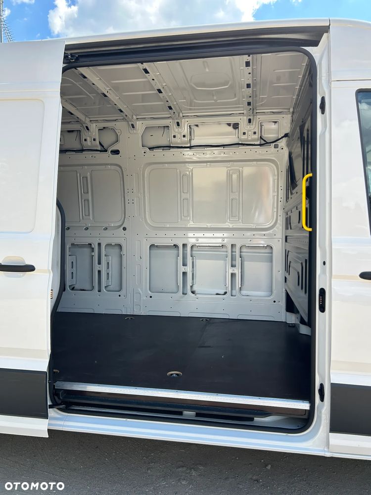 Volkswagen CRAFTER L5H2 NAJDŁUŻSZY LONG / POLIFT VIRTUAL / GWARANCJA + PAKIET SERWISOWY DO 2030 ROKU / JEDYNIE 5 TYŚ. KM PRZEBIEGU / KAMERA COFANIA / SILNIK 140 KM !! - 16