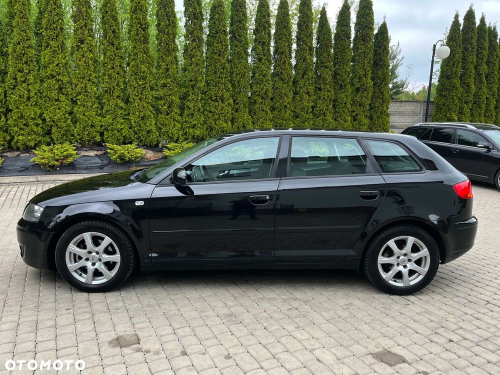 Audi A3 Sportback - 2
