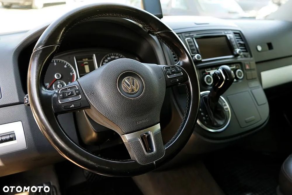 Volkswagen Multivan - 30