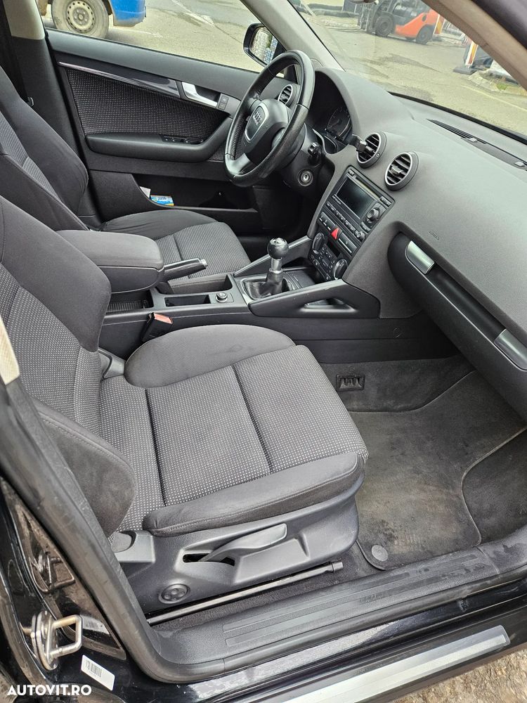 Audi A3 2.0 TDI ack DPF S line Sportpaket (plus) - 8