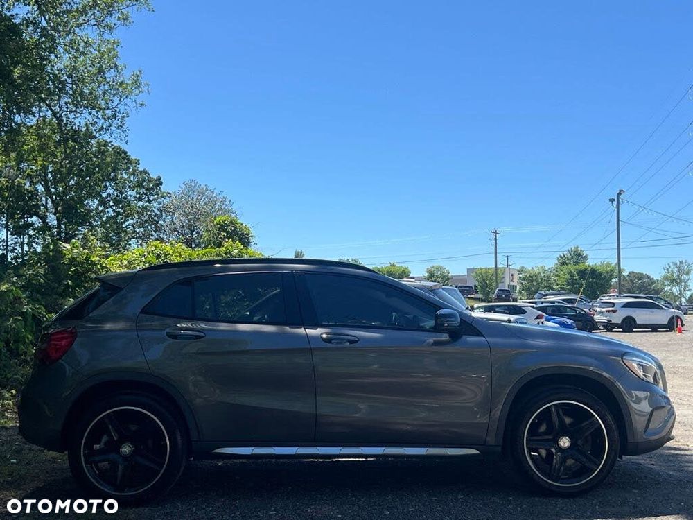 Mercedes-Benz GLA 250 7G-DCT UrbanStyle Edition - 5