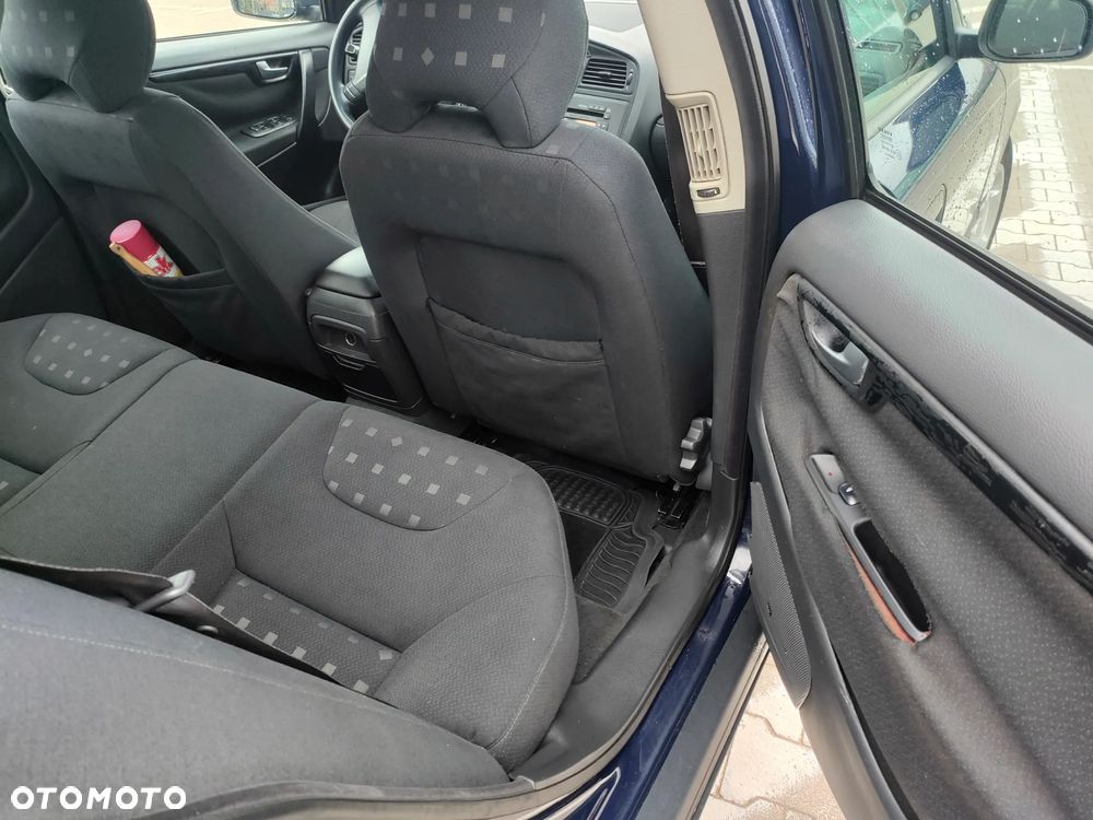 Volvo S60 2.4 D5 - 22