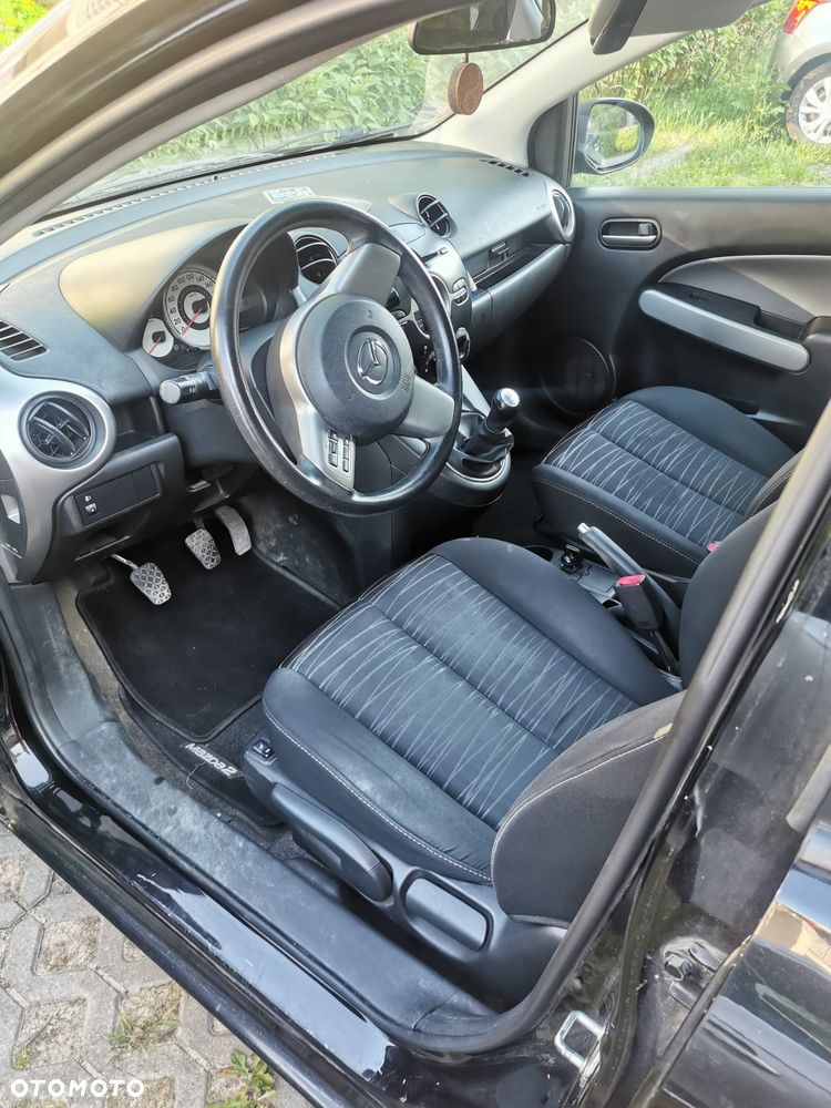 Mazda 2 - 7
