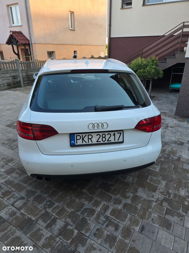 Audi A4 Avant - 4