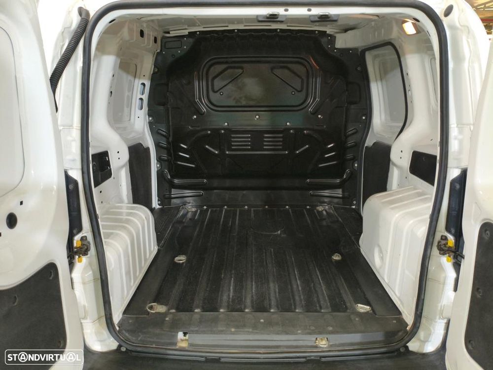 Fiat FIORINO 1.3 M-jet Adventure com 1GD - 8
