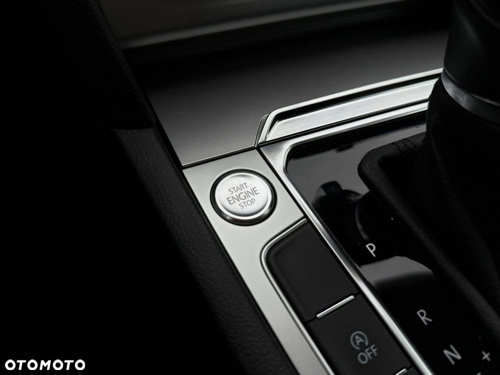 Volkswagen Passat 2.0 TDI SCR Highline DSG - 31