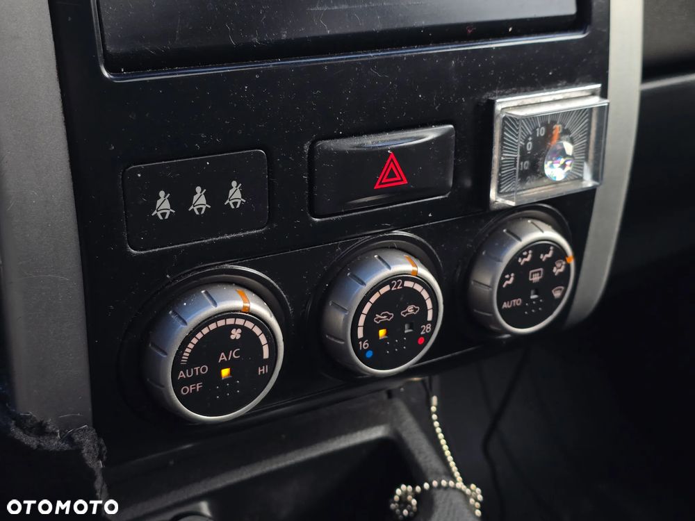 Nissan X-Trail 2.0 dCi 4x4 DPF Platinum - 27