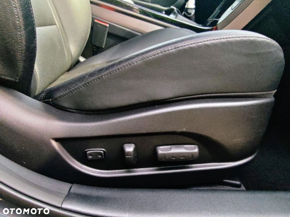 Hyundai i40 Kombi 1.7 CRDi Premium - 19