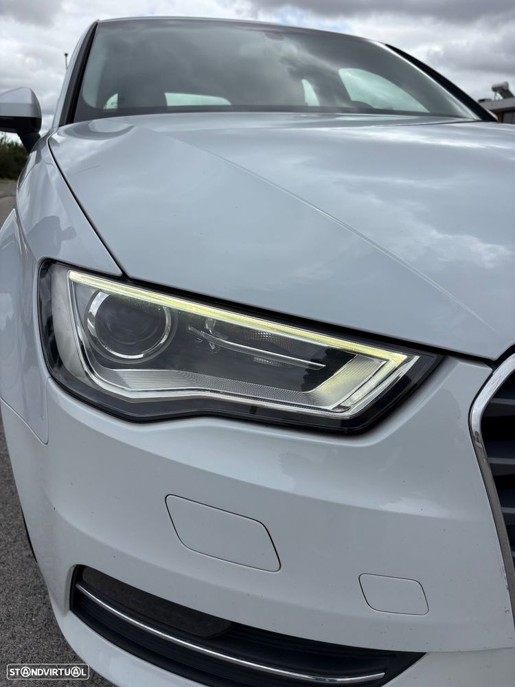 Audi A3 Sportback 1.6 TDI Attraction Ultra - 14