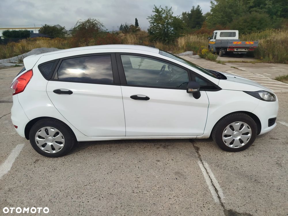 Ford Fiesta 1.25 Ambiente - 2