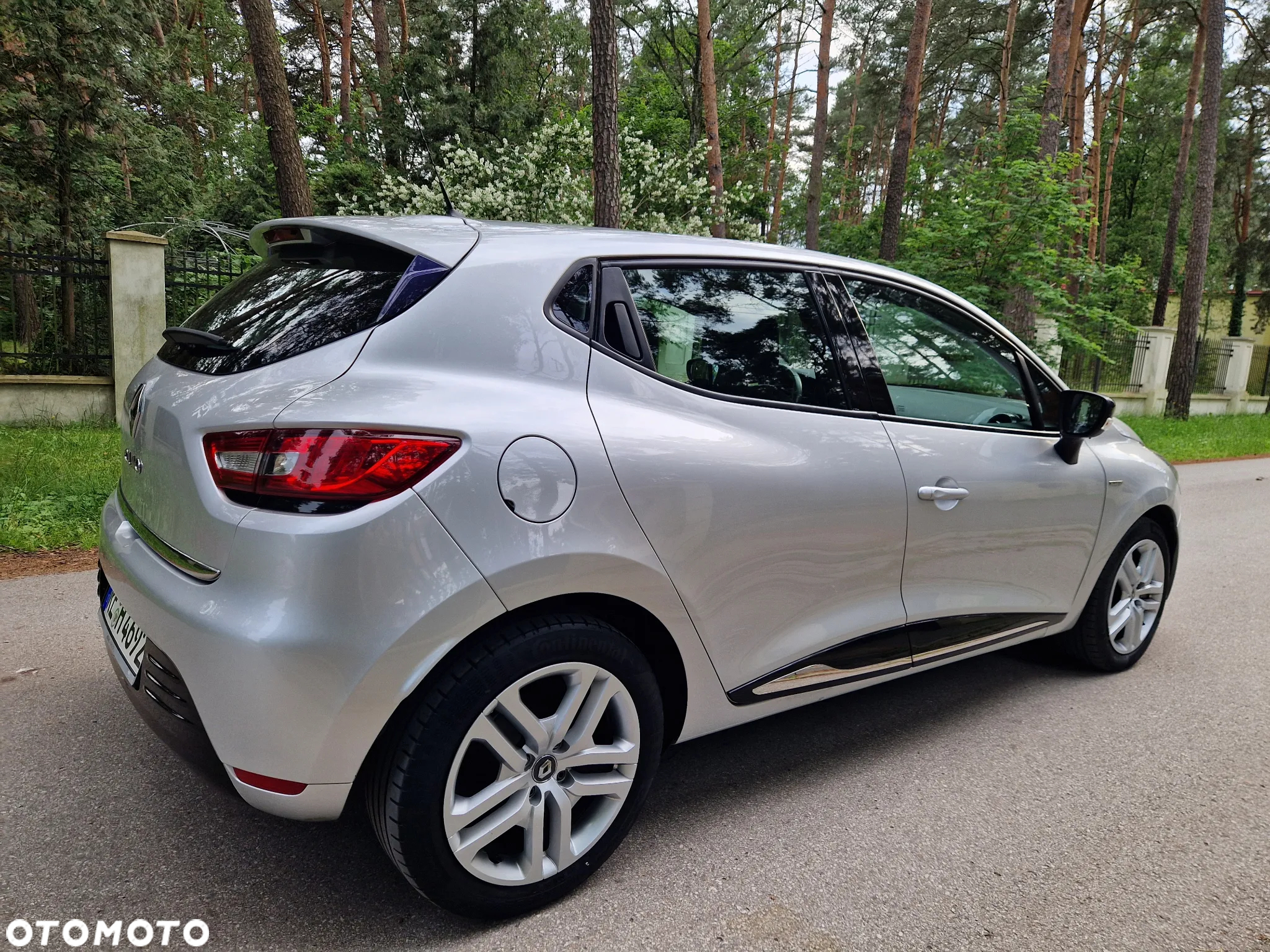 Renault Clio 1.2 16V Limited EU6 - 7