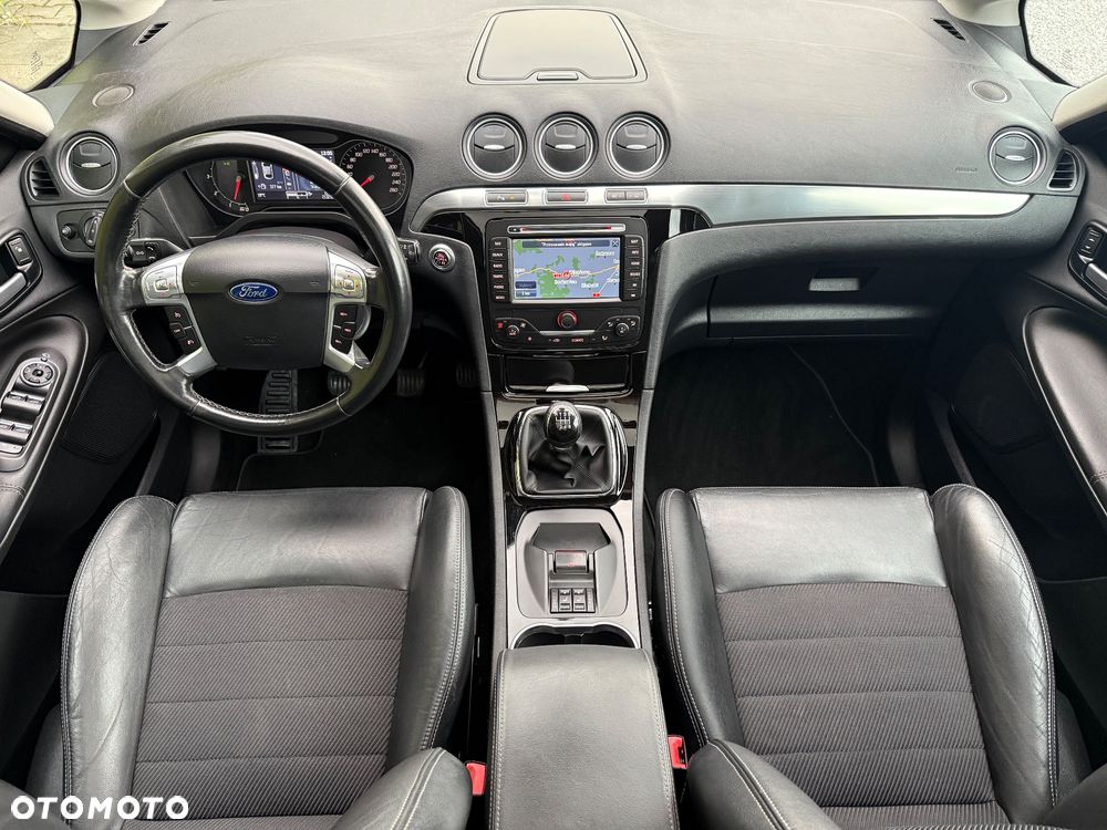 Ford S-Max - 24