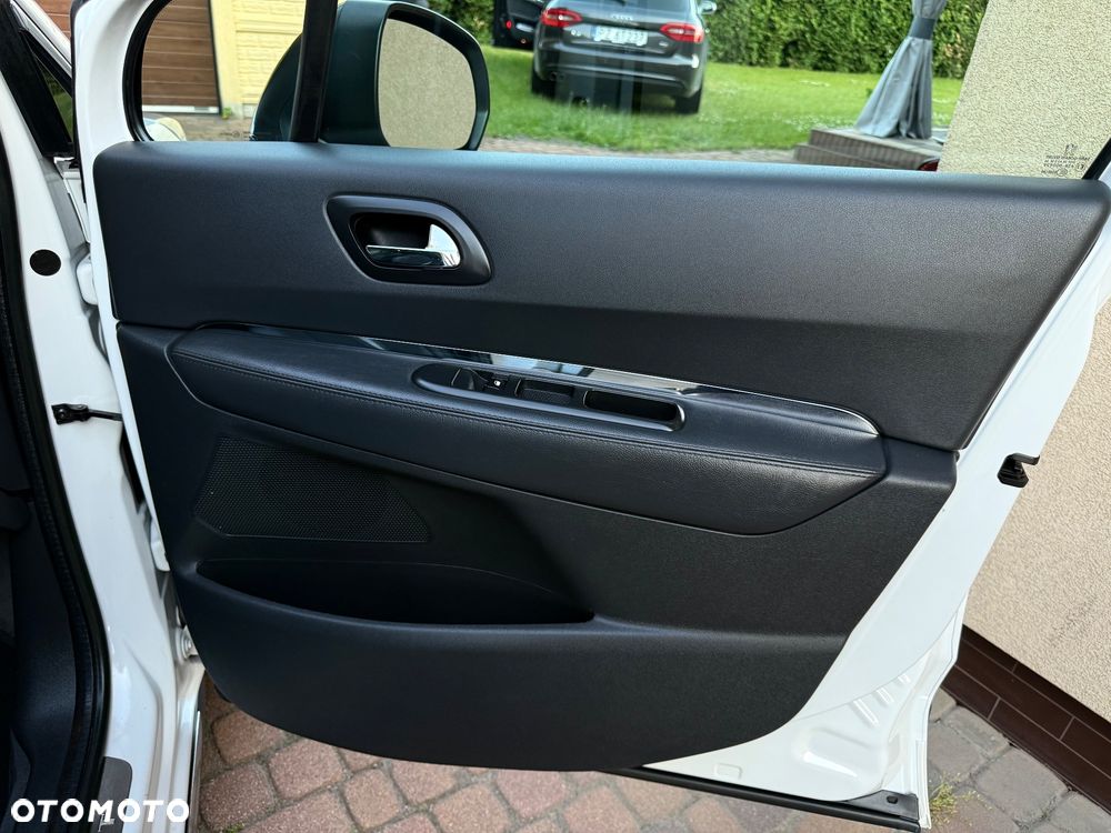 Peugeot 3008 HDi 150 Allure - 17