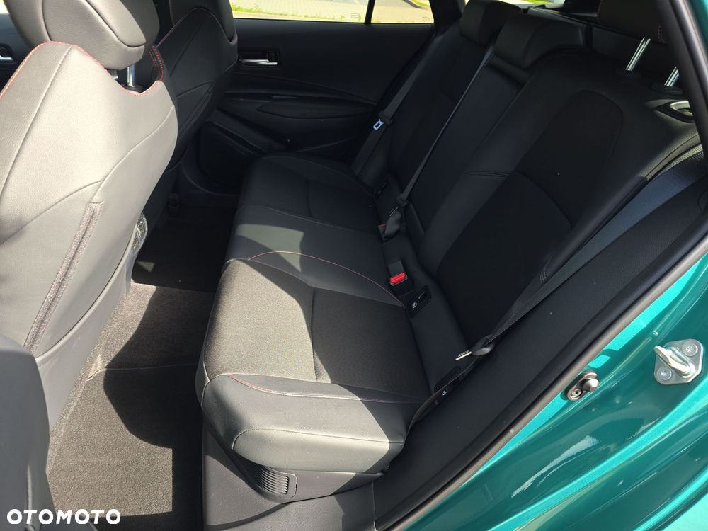 Toyota Corolla - 16