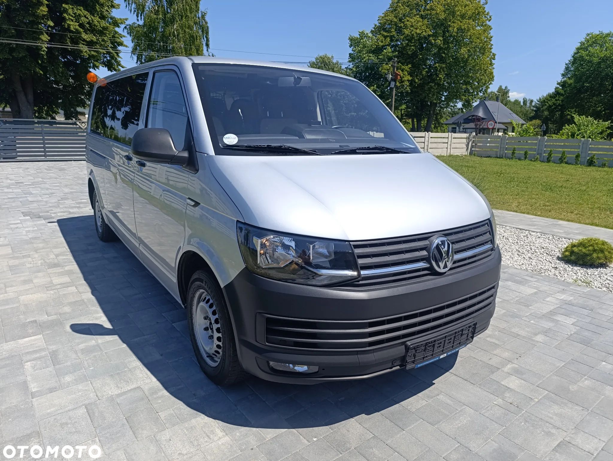 Volkswagen Transporter - 1