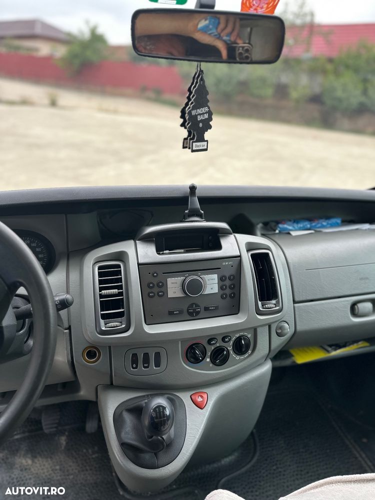 Opel Vivaro - 15