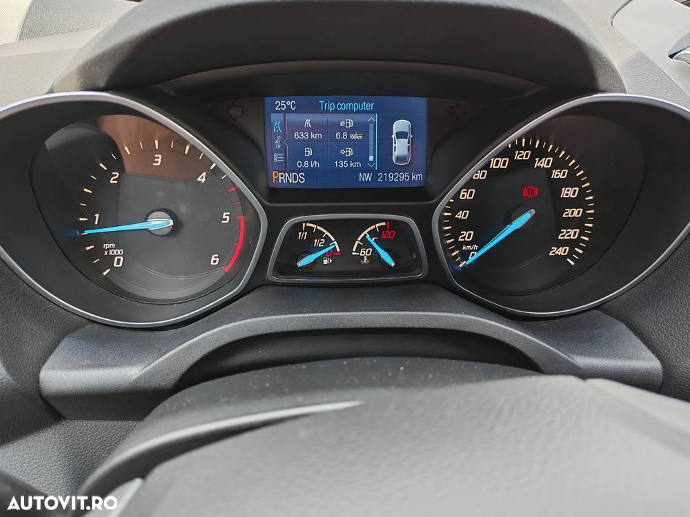 Ford Kuga 2.0 TDCi Powershift 4WD Titanium - 11