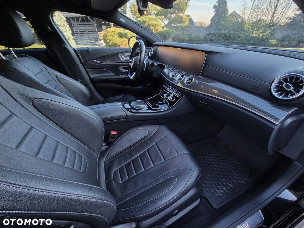 Mercedes-Benz CLS 300 d 4-Matic AMG - 10