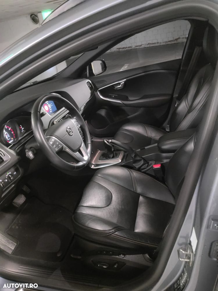 Volvo V40 T5 VEA AWD Aut Momentum - 12