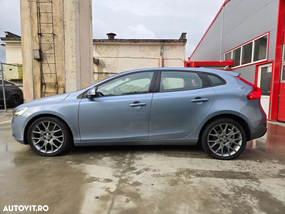 Volvo V40 D2 - 14