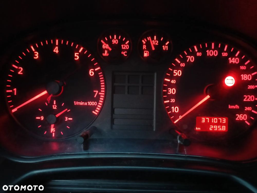 Audi A3 3-drzwiowe 1.6 Attraction - 17