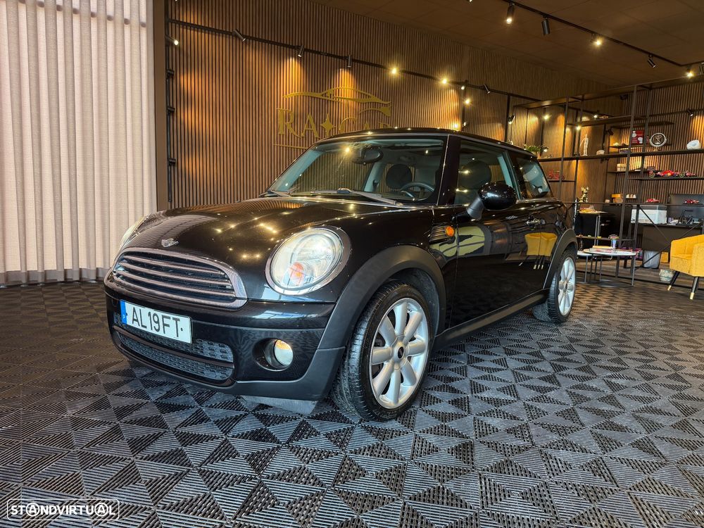 MINI 3 Portas Cooper D - 1