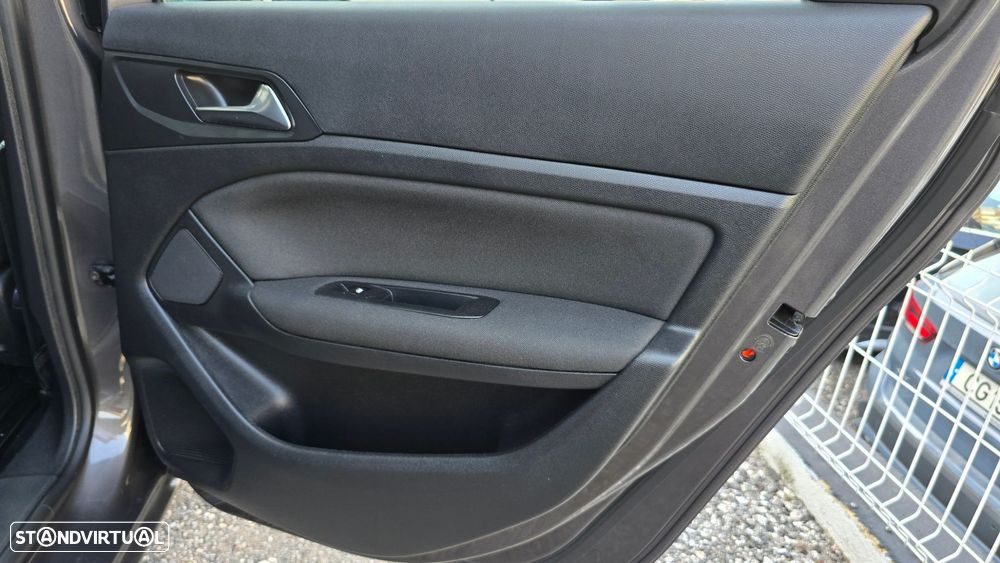 Peugeot 308 SW 1.5 BlueHDi Style - 54