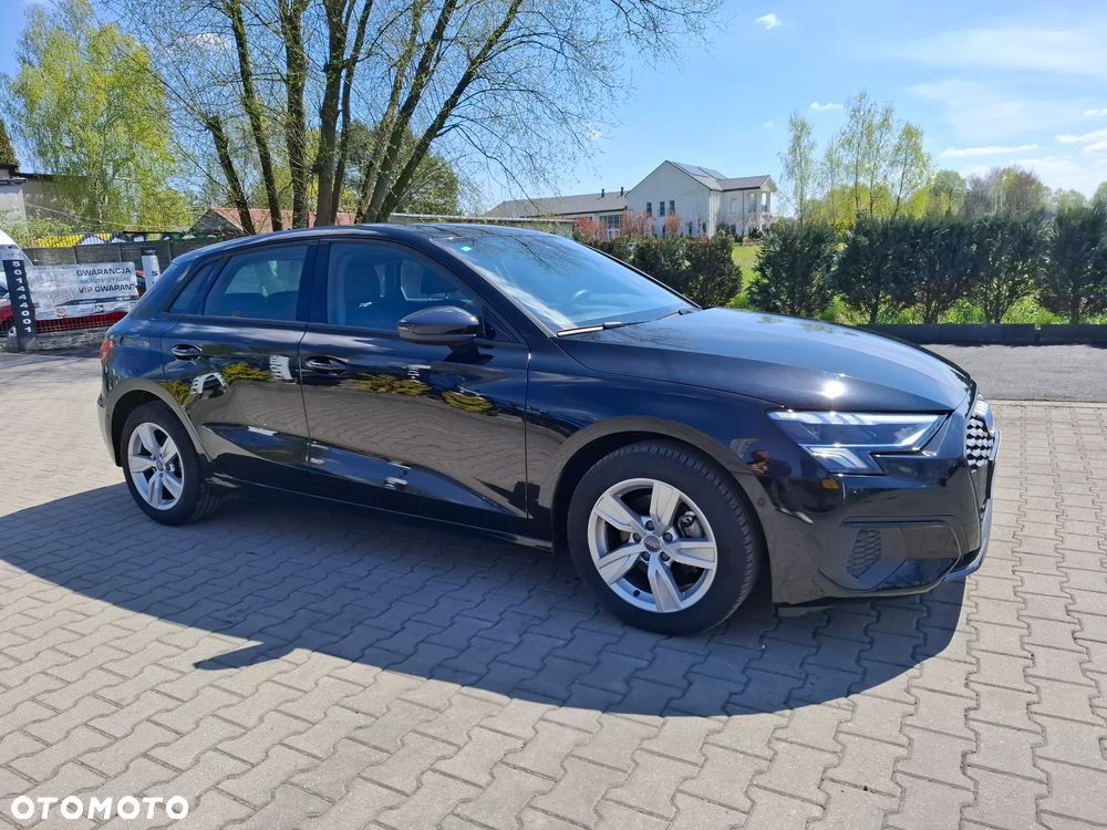 Audi A3 Sportback - 1