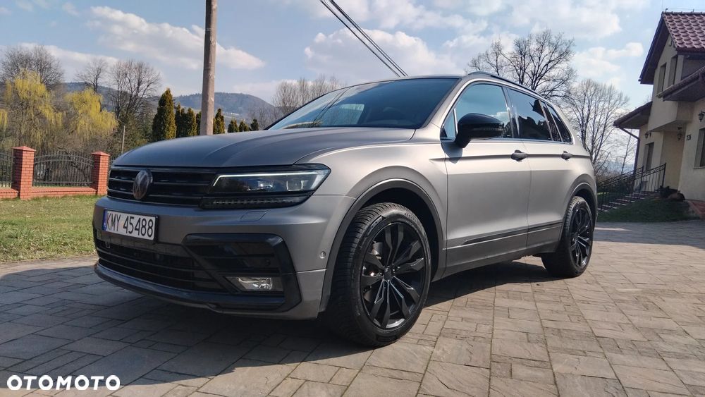 Volkswagen Tiguan - 1