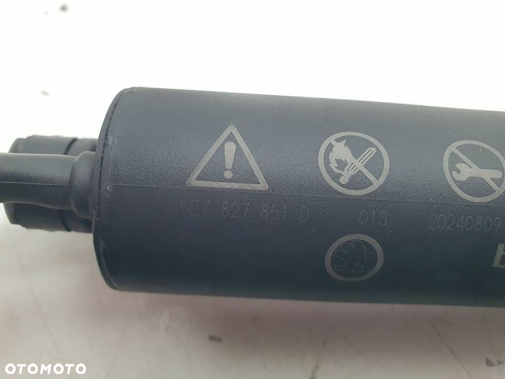 SIŁOWNIK KLAPY ELEKTRYCZNY KOMPLET LEWY PRAWY OCTAVIA IV KOMBI 5E7827851D - 2